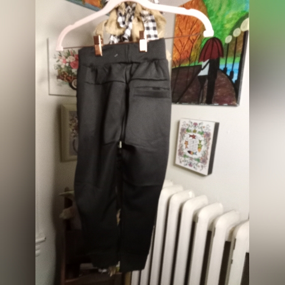 Brooklyn Roots NWT Cloth Black Joggers with White Accents Boys Sz 5 - Picture 3 of 6